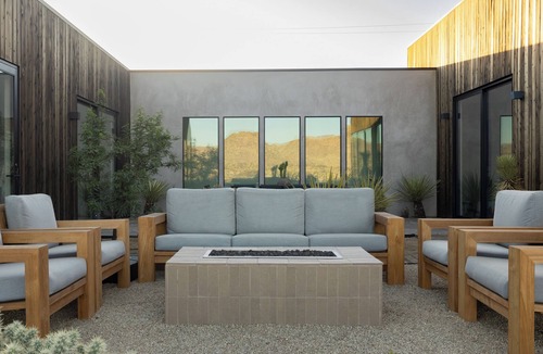 Joshua Tree House | NEW Timber House—Joshua Tree Views, Pool & Privacy