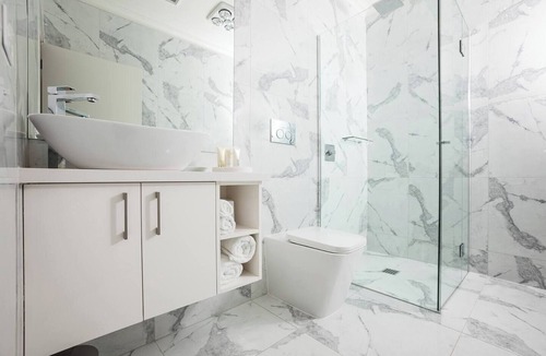 Ballarat Apartment | Newington Apartments - Apt 3 Queen, Brand New!