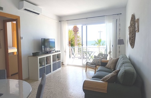 Sitges Town Center Apartment | Nice apartment facing the beach in the center of Sitges fully equipped