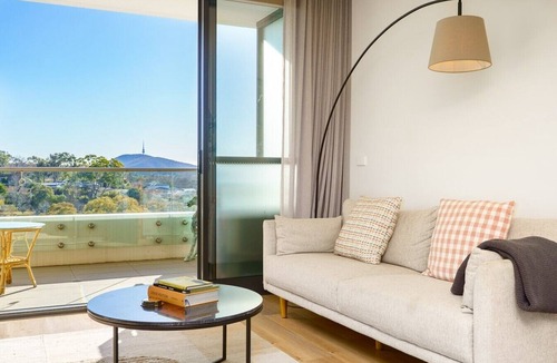 Lyons Apartment | North-Facing Apartment with Telstra Tower Views