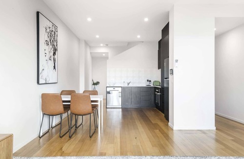 Northcote House | Northcote 3-Bed Townhouse Near Cafés & Shops