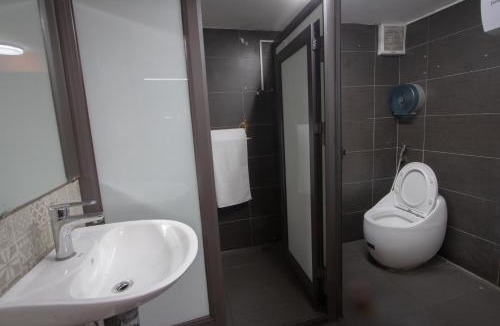 Hang Buom Hostel | NT Old Gate Hostel