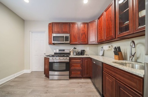 Ironbound District House | NYC Urban Getaway 10 Min to Newark Penn Station