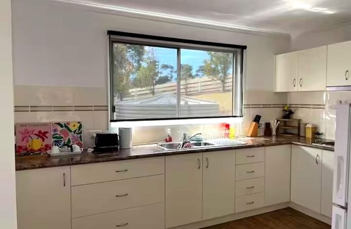 Chirnside Park Cottage | Oak Hill Cottage Peaceful Escape with Stunning Views