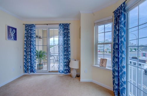 Seaside Heights House | Ocean Block, 4 minutes walk to beach and boardwalk, 7 minutes to Amusement Park