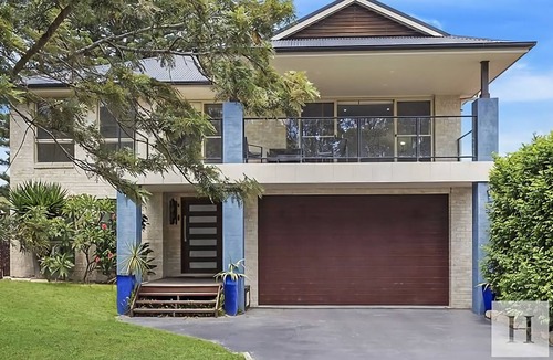 Norah Head House | Ocean Breeze - Pool, Beaches & Shops close by!