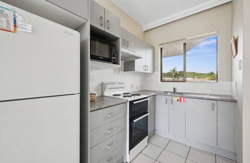 Coffs Harbour Apartment | Ocean Parade 4 Stylish Two-Bedroom Holiday Apartment