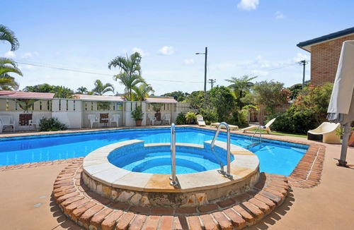 Coffs Harbour Apartment | Ocean Parade 4 Stylish Two-Bedroom Holiday Apartment