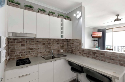 Airlie Beach Apartment | Ocean View 16A Studio Pool & Spa Wi-Fi