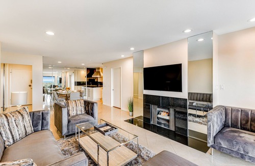 Santa Ana Heights Condo | Ocean-view condo, balcony, clubhouse, gym, pool, hot tub, snowbird haven