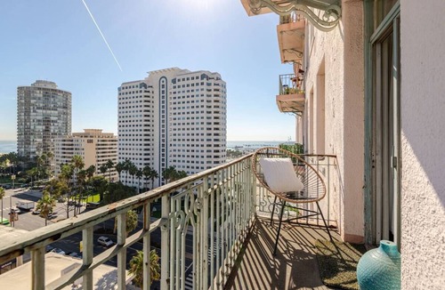 East Village Condo | Ocean View Retro Studio Walking distance to everything!