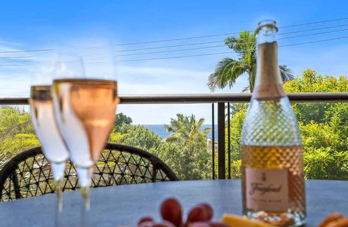 Sunshine Beach Apartment | Oceanbreeze - Steps to the sands of Sunshine Beach