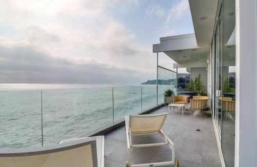 Central Malibu Apartment | Oceanfront Apartment in Malibu with Beach Access!