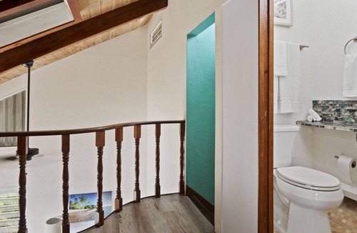 Estate Hull House | Oceanfront Cliffside Home! 4 Min Walk to the Beach