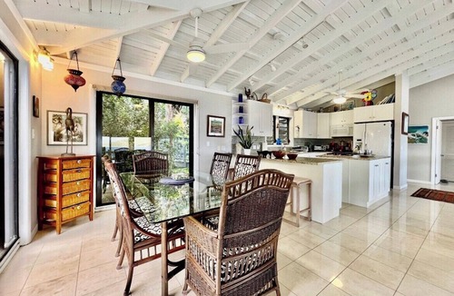 Estate Lovenlund House | Oceanfront Villa-Private Pool-Panoramic Views -Sleeps 12