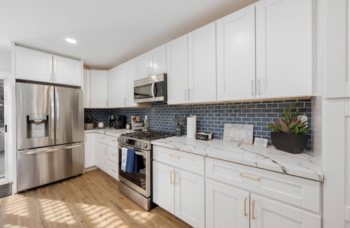 San Luis Rey House | Oceanside House 4bedroom 2bath WiFi, AC, Game Room, 4 Miles to Beach & Carlsbad