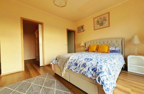 Frankston South House | Oceanview 4B2B Two-story House with Big Balcony!