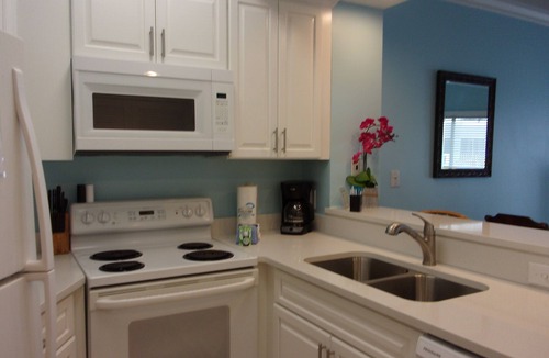 Orange Beach Condo | Oct Beach Escape Spacious 1BR/1.5BA Condo Steps from the Ocean-Snowbirds Welcome