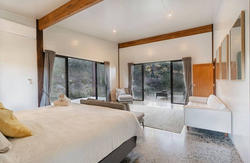 Myocum House | Old Bales Couples Getaway
