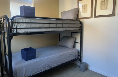 West Athens Hostel | Olive Glen