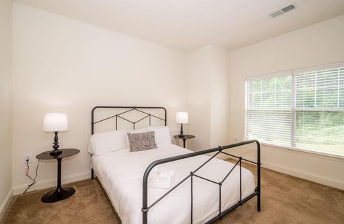 Wendover - Sedgewood Apartment | Open and Brilliant 2BR with Balcony and Gym