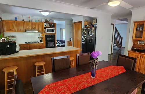 Oxenford House | Opening special n 5 minutes to theme parks and Top golf