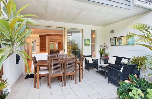 Casuarina Apartment | Osteria Weddings | Quick Walk to Venue | Short Stroll to Casuarina Beach