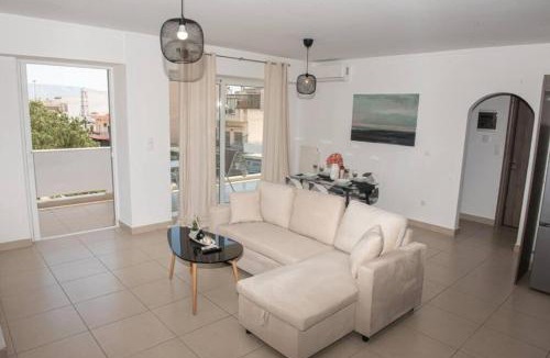 Keratsini-Drapetsona Apartment | Overlooking park flat close to the Piraeus Port-(DRAP-A7)
