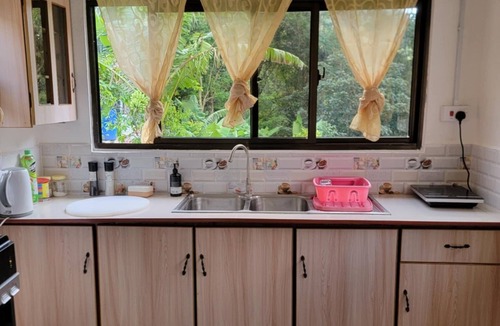 La Misere House | Papaya Guesthouse