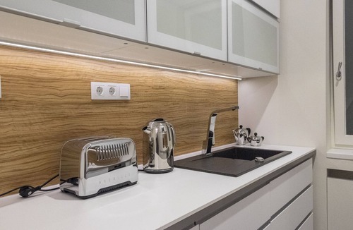 Terezvaros Apartment | Paulay Premium Suite Opera, 90 sqm 2 BR, 2 BA, WiFi, AC next to Opera & Basilica