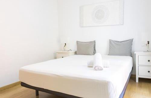 El Candado Apartment | Peaceful Luxury Apartment El Palo Beach by TuriVida
