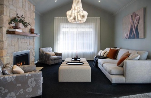 Trentham House | Peahen House