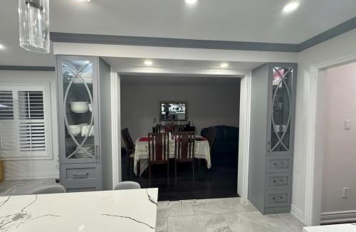 Central Erin Mills House | Pearson Gateway Comfort Home