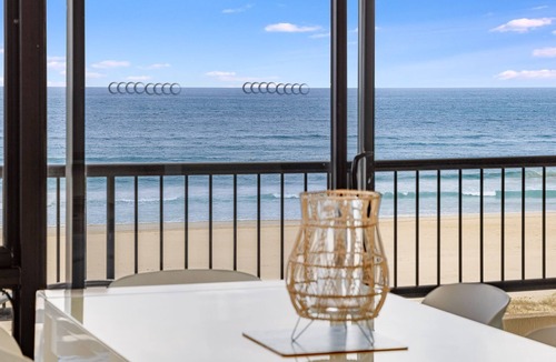 Tugun Apartment | Pelican Sands 401 - Absolute Beachfront at Tugun - Min. 3 night stays!