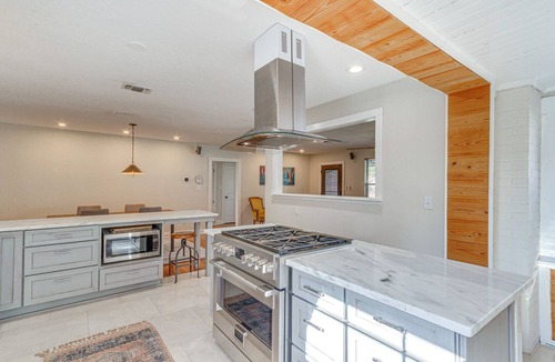 East Hill House | Pensacola Home in Historic East Hill Neighborhood