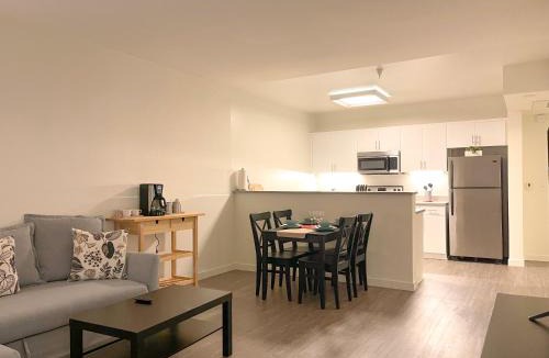 Arts District Apartment | Perfect Apt w Parking Gym Pool WIFI in Arts District DTLA near Little Tokyo B4