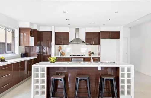 Franklin House | Perfect for Families! 6BR Home with Big Living Areas ,Outdoor Space &4 Bathrooms