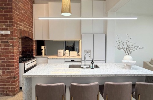 North Adelaide House | Perfect North Adelaide Location. Walk everywhere!