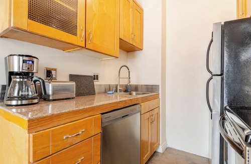 Historic Core Condo | Perfect urban loft refuge in the heart of DTLA