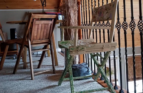 Westford House | Pet friendly and charming chalet just 1/2 mile walk to Lake Pymatuning