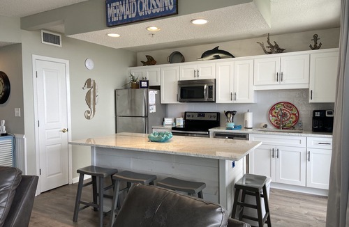 Orange Beach Condo | Pet Friendly Beachfront Condo -3 BR-2BA-SLEEPS 8