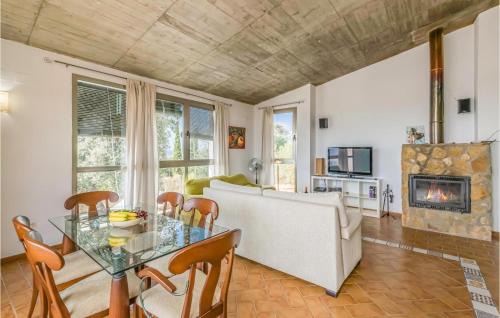 Villaharta House | Pet Friendly Home In Villaharta