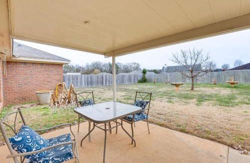 Millbrook House | Pet-Friendly Millbrook Home Patio and Yard!