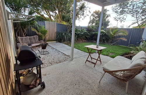 Clontarf Apartment | Pet Friendly Peninsula