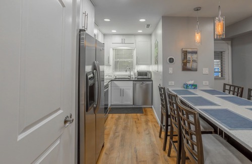 Country Club Estates Condo | Pet Friendly Rehoboth Beach 2BR Sleeps 8 Townhouse w/Pool & Parking
