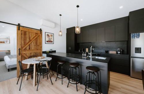 Central Mudgee Villa | Petit Verdot - A Central Luxe Wine Retreat