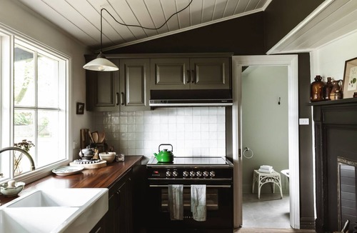 Lyonville House | Phoebe's Cottage ~ Daylesford Region ~ Picture Perfect Miners Cottage