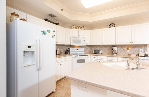 Orange Beach East Condo | Phoenix IX by Brett Robinson Vacations