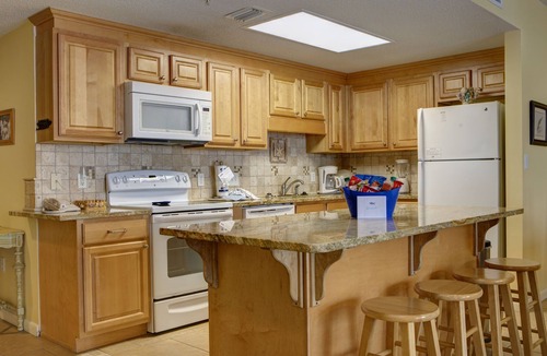 Orange Beach East Condo | Phoenix X 3 BR, Oct-Dec 150-160; Great Reviews. Indoor and outdoor pools,