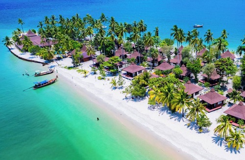Pa Klok Boat Rental | Phuket Sun and Beach Sailing Extravaganza
